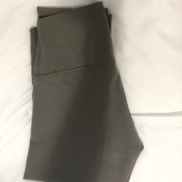 Lululemon Wunder Train High-Rise Tights - Picture 2 of 3